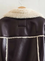 Chaqueta Corta con Cuello de Piel Sintética