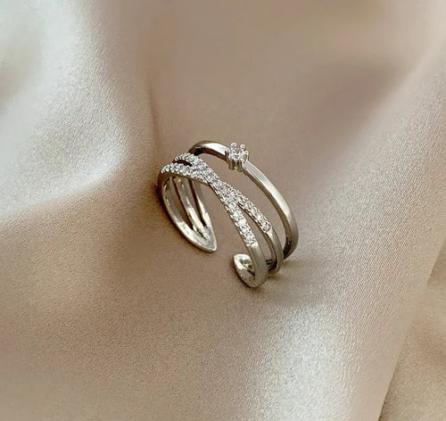 Anillo Elegancia Radiante